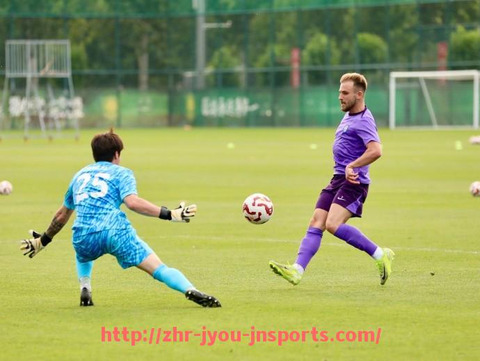 jiuyou九游娱乐-法甲本赛季最佳阵容预测：攻防俱佳的顶级组合