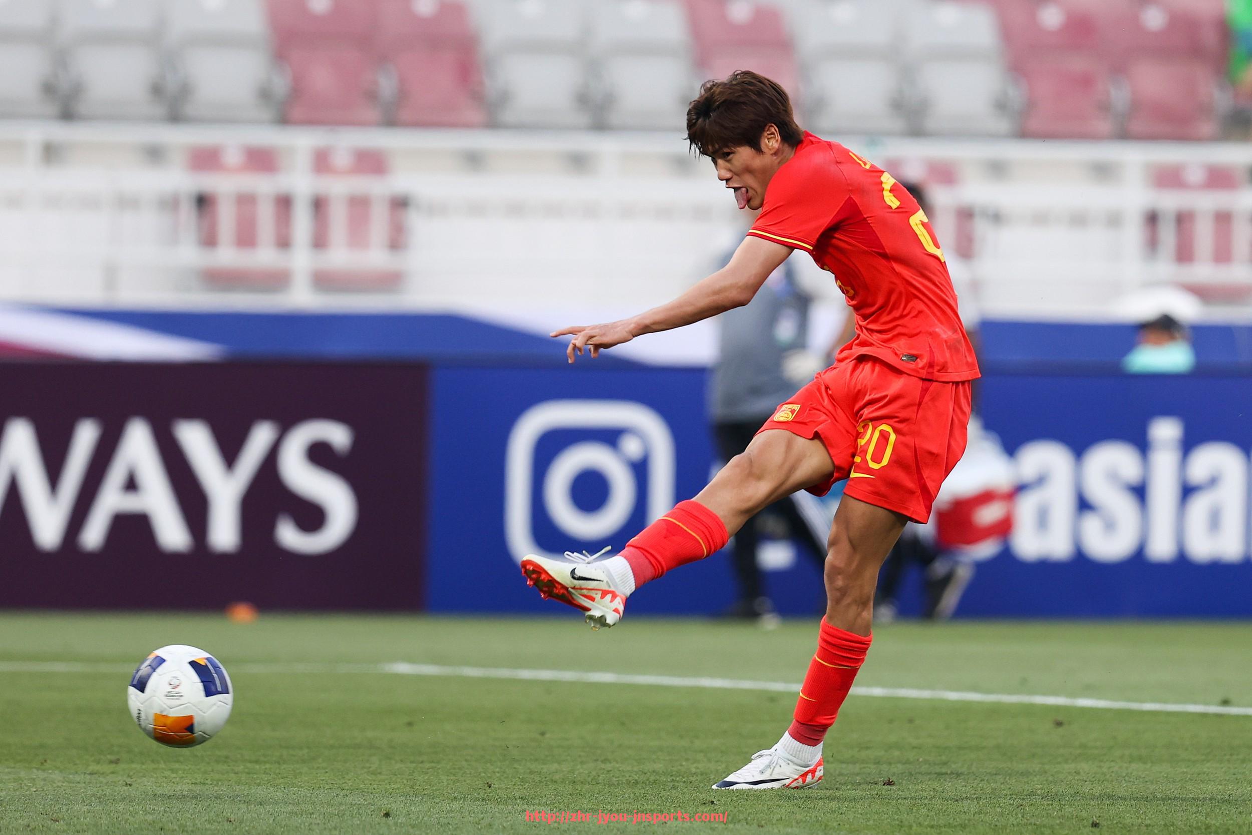 jiuyou九游娱乐-被称作“大黄蜂”的英超球队是哪支？绰号故事揭秘